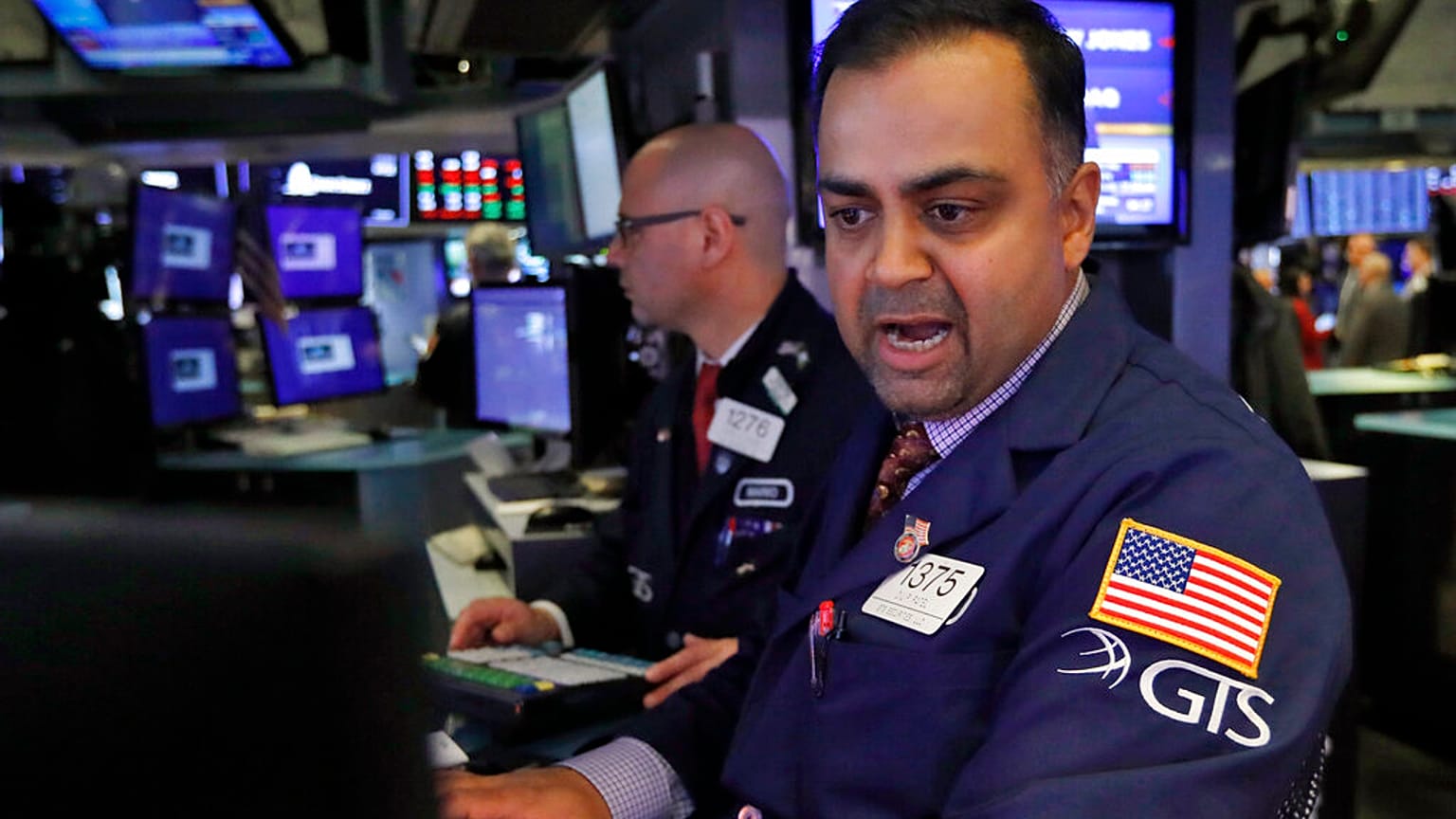 El miedo vuelve a dominar a los mercados financieros, desplome en Wall Street