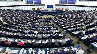 EP-szavazások: nem lóg ki a Fidesz a Néppártból
