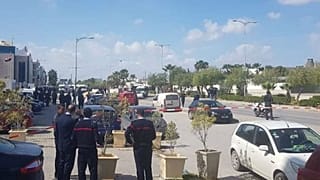 Tunus'un başkenti Tunus'ta ABD Büyükelçiliği yakınında intihar saldırısı
