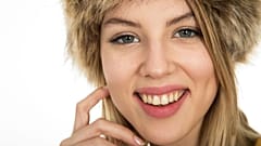  چرا نمی‌توانیم جلوی خودمان را بگیریم تا به صورتمان دست نزنیم؟