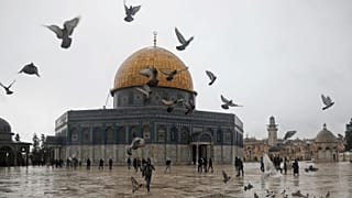 صلاة الجمعة في الأقصى: خطبة مقتضبة و20 ألف مصلي رغم كورونا 