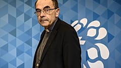 ARCHIV Kardinal Philippe Barbarin arrives for a press conference  in Lyon,