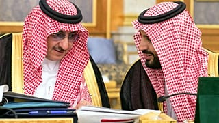 Eski veliaht prens Muhammed bin Nayef ve Veliaht Prens Muhammed bin Selman