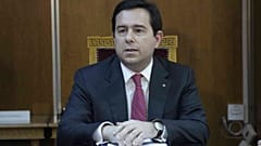 Σταματούν τα επιδόματα στους πρόσφυγες που πήραν άσυλο