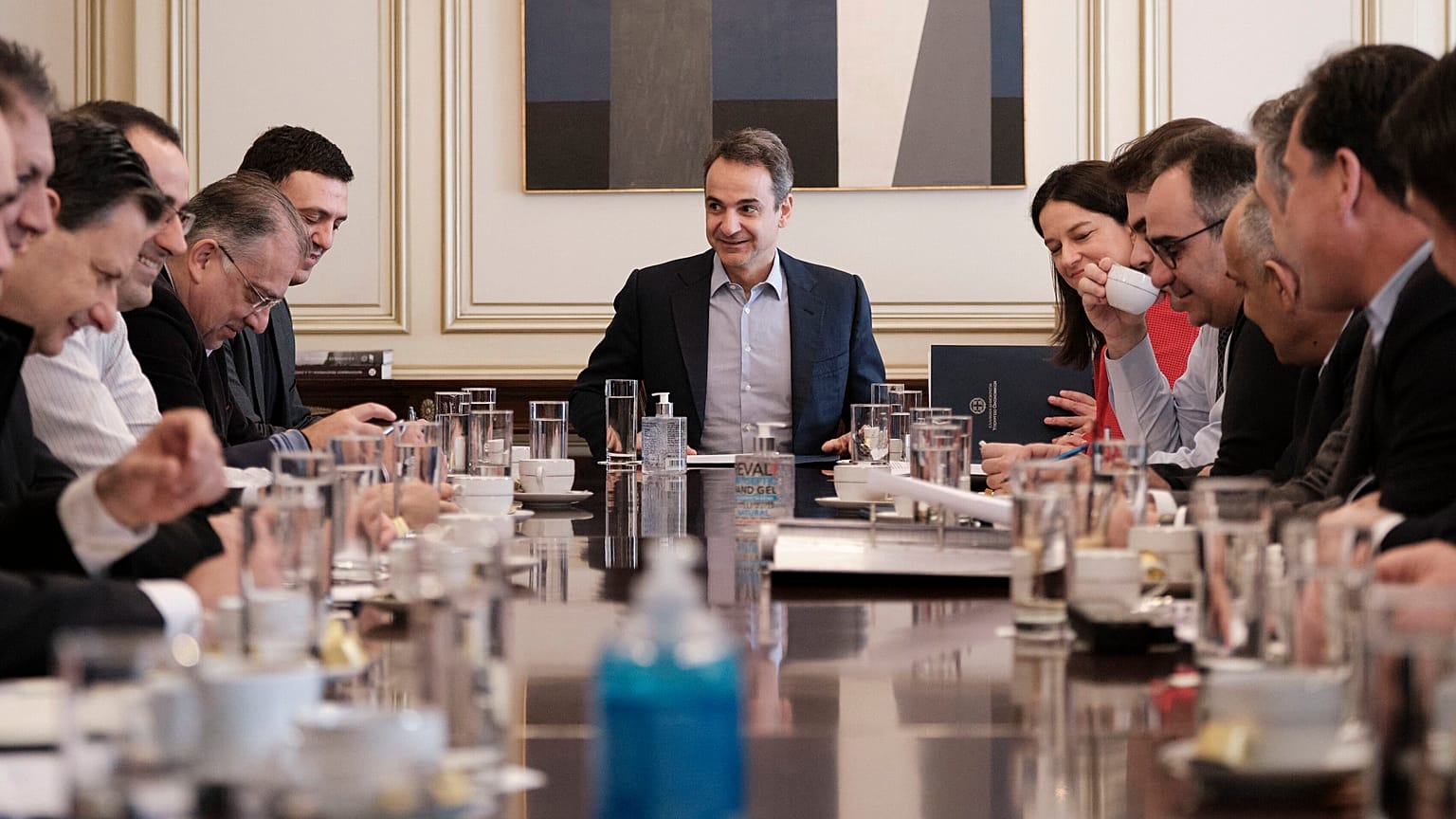 Mαξίμου: Nέα μέτρα για την αντιμετώπιση της κρίσης λόγω κορονοϊού
