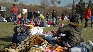 Accampati sul confine greco-turco sognando l'Europa