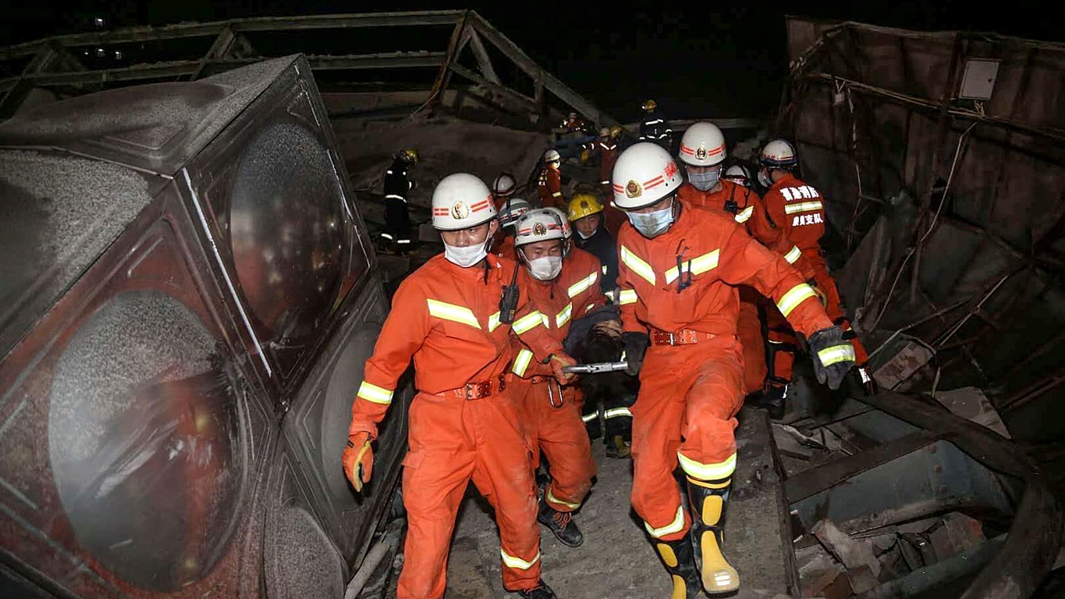 Al menos 7 muertos en el derrumbe de un hotel en cuarentena en China