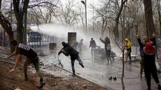 Calma en la frontera entre Grecia y Turquía tras los disturbios del sábado