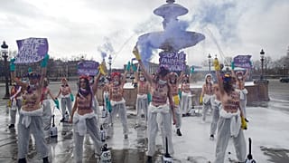 Las mujeres se hacen oír en manifestaciones en todo el mundo contra la desigualdad y la violencia