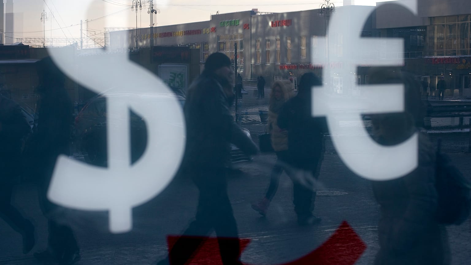Индекс РТС обрушился на открытии торгов Мосбиржи