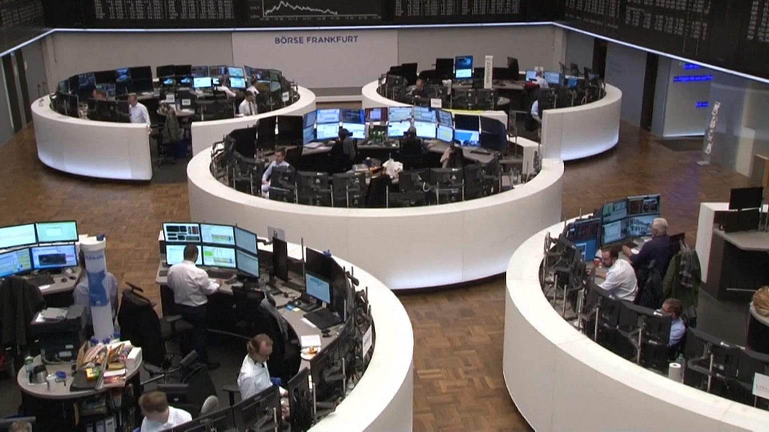 Dax startet fester