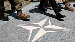 Továbbra is blokkolja a kormány Ukrajna NATO-csatlakozását