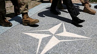 Továbbra is blokkolja a kormány Ukrajna NATO-csatlakozását