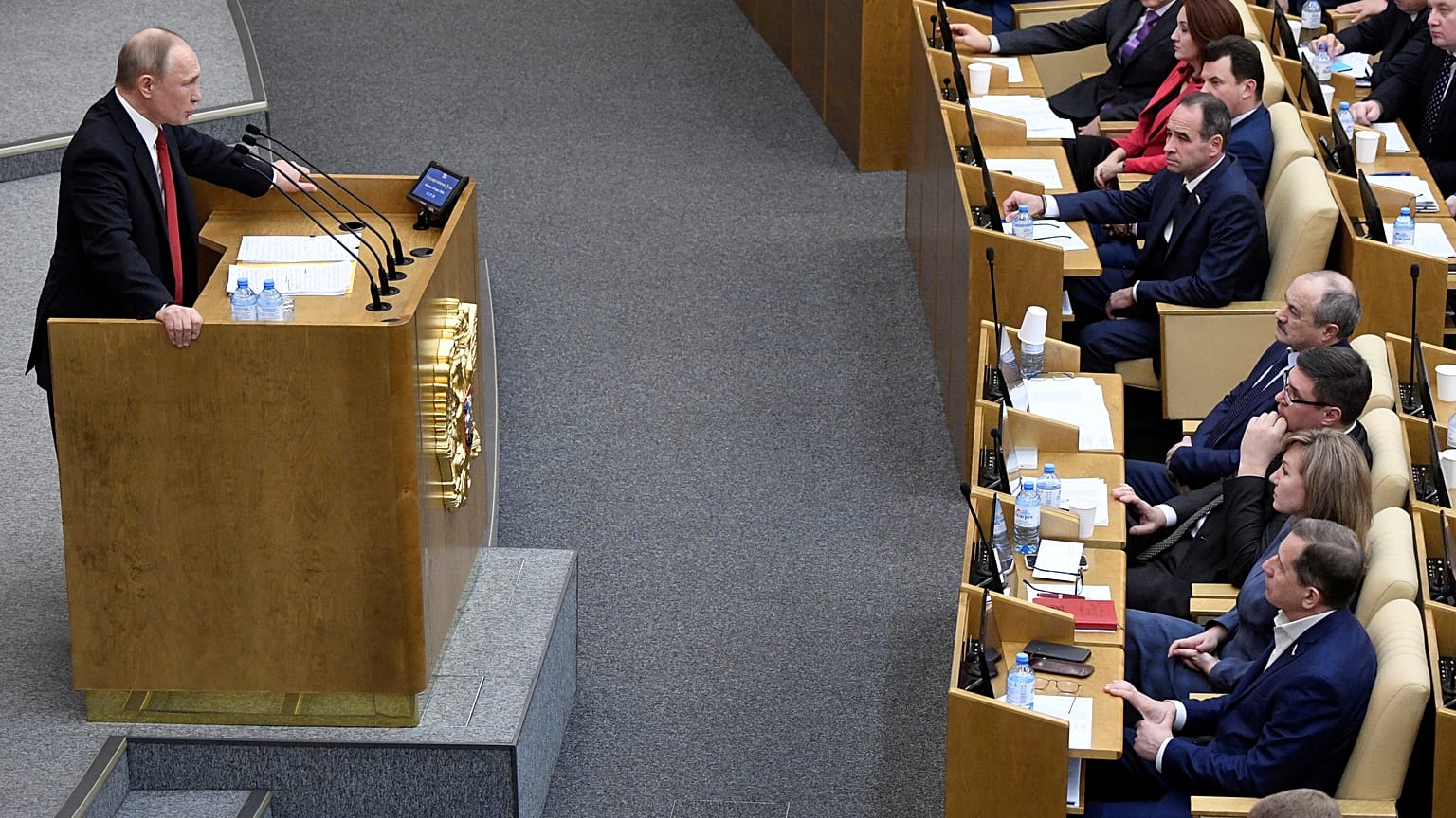 Putin vor der Duma