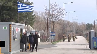 Военный оркестр и колючая проволока