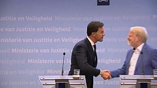Die Macht der Gewohnheit... führt zu einem Video, das viral geht.