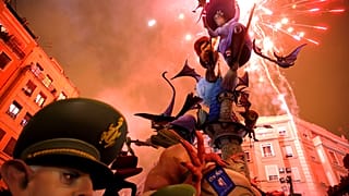 El miedo al coronavirus paraliza las Fallas en Valencia
