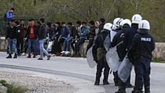 AB'den Atina'ya sığınmacılara şiddet iddialarını soruşturma çağrısı