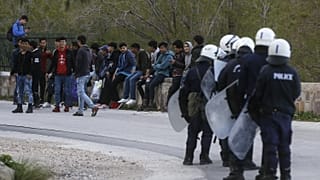 AB'den Atina'ya sığınmacılara şiddet iddialarını soruşturma çağrısı