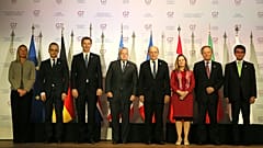 وزراء خارجية مجموعة السبع إضافة إلى فيديريكا موغريني المفوضة العليا السابقة للشؤون الخارجية والأمنية في الاتحاد الأوروبي 