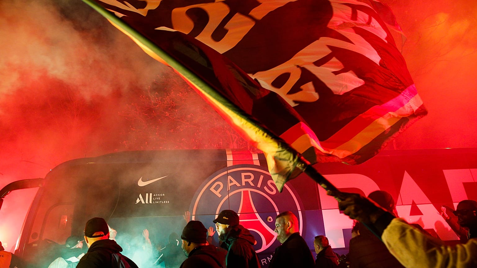 Terminou a época de futebol em França