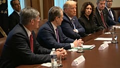 США запретили въезд иностранцев из европейских стран 