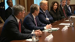 США запретили въезд иностранцев из европейских стран 