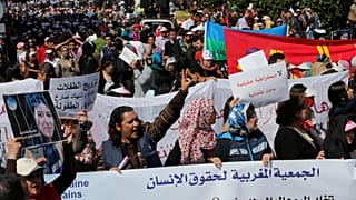 نساء مغربيات خرجن إلى شوارع العاصمة المغربية الرباط، بمناسبة اليوم العالمي للمرأة  08/03/2015
