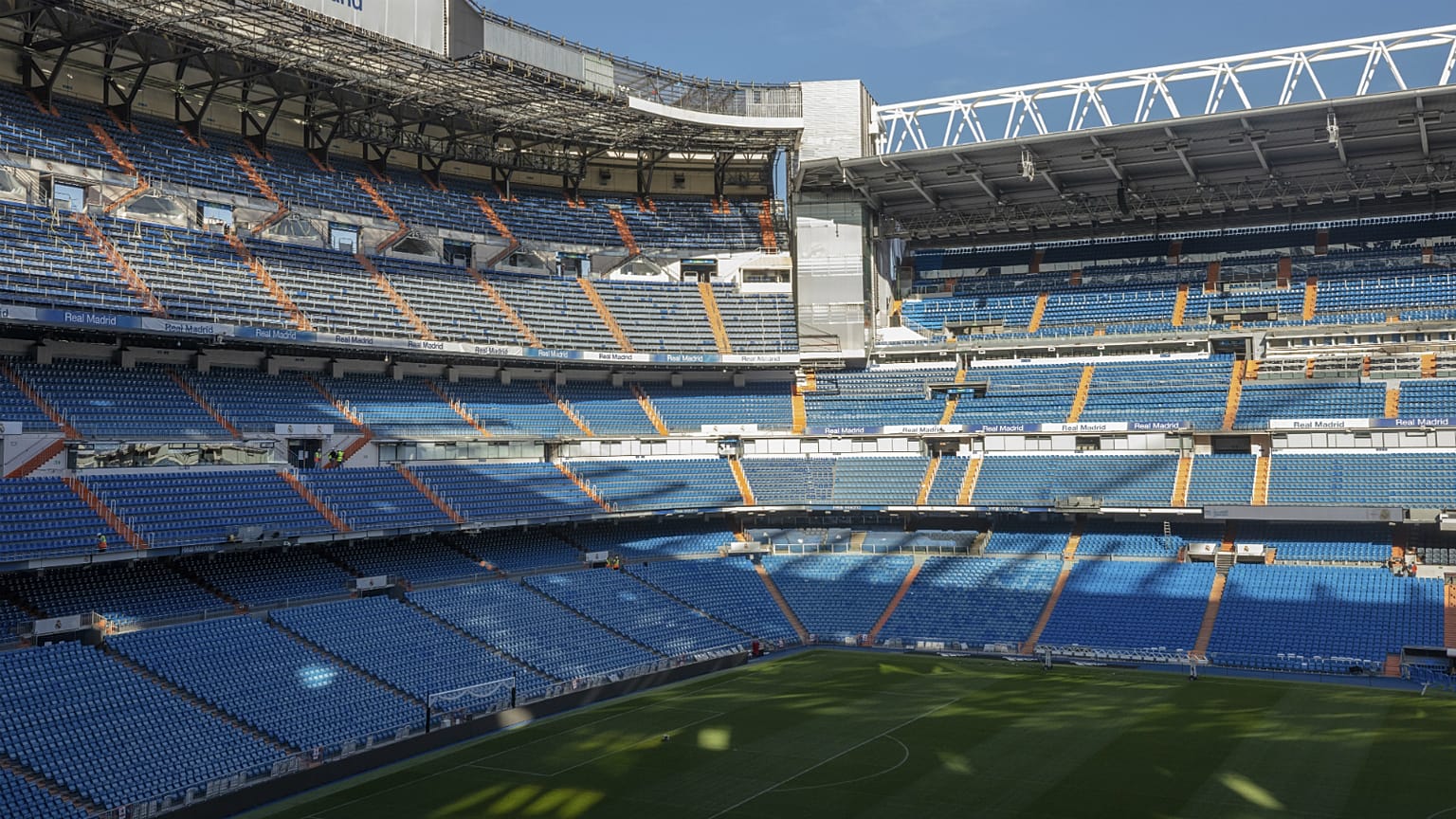 فيروس كورونا: ريال مدريد في الحجر الصحي وتعليق الليغا واجتماع هام ليويفا