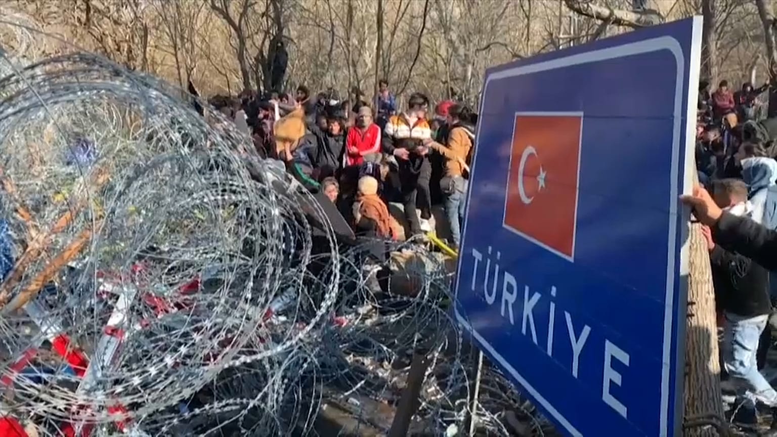Kelepcében a menekülők a török-görög határon