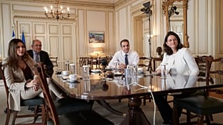 Πιλοτική λειτουργία της εξ αποστάσεως διδασκαλίας, παρουσία Μητσοτάκη