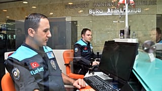 Türkiye tüm hudut kapılarını 9 Avrupa ülkesinden gelen yolculara kapattı