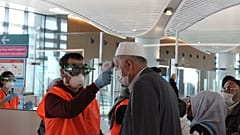 Umreden dönenler 14 gün karantinada kalacak