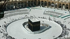 Müslümanların umre ibadetini gerçekleştirdikleri Kâbe 