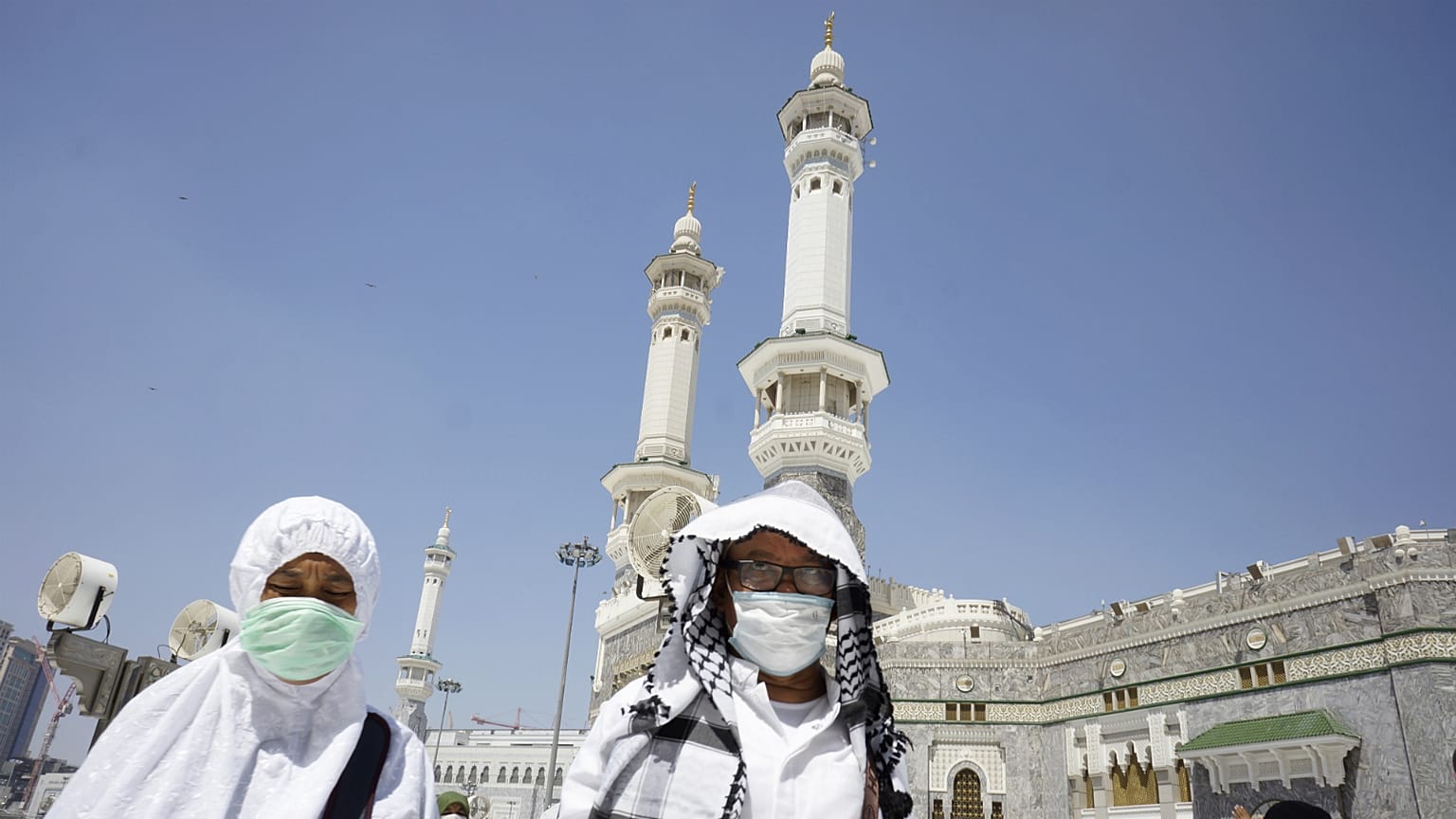 تركيا تفرض حجرا صحيا على آلاف المعتمرين العائدين من السعودية