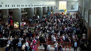 Coronavirus-Krise belastet Tourismus - Tausende Urlauber gestrandet