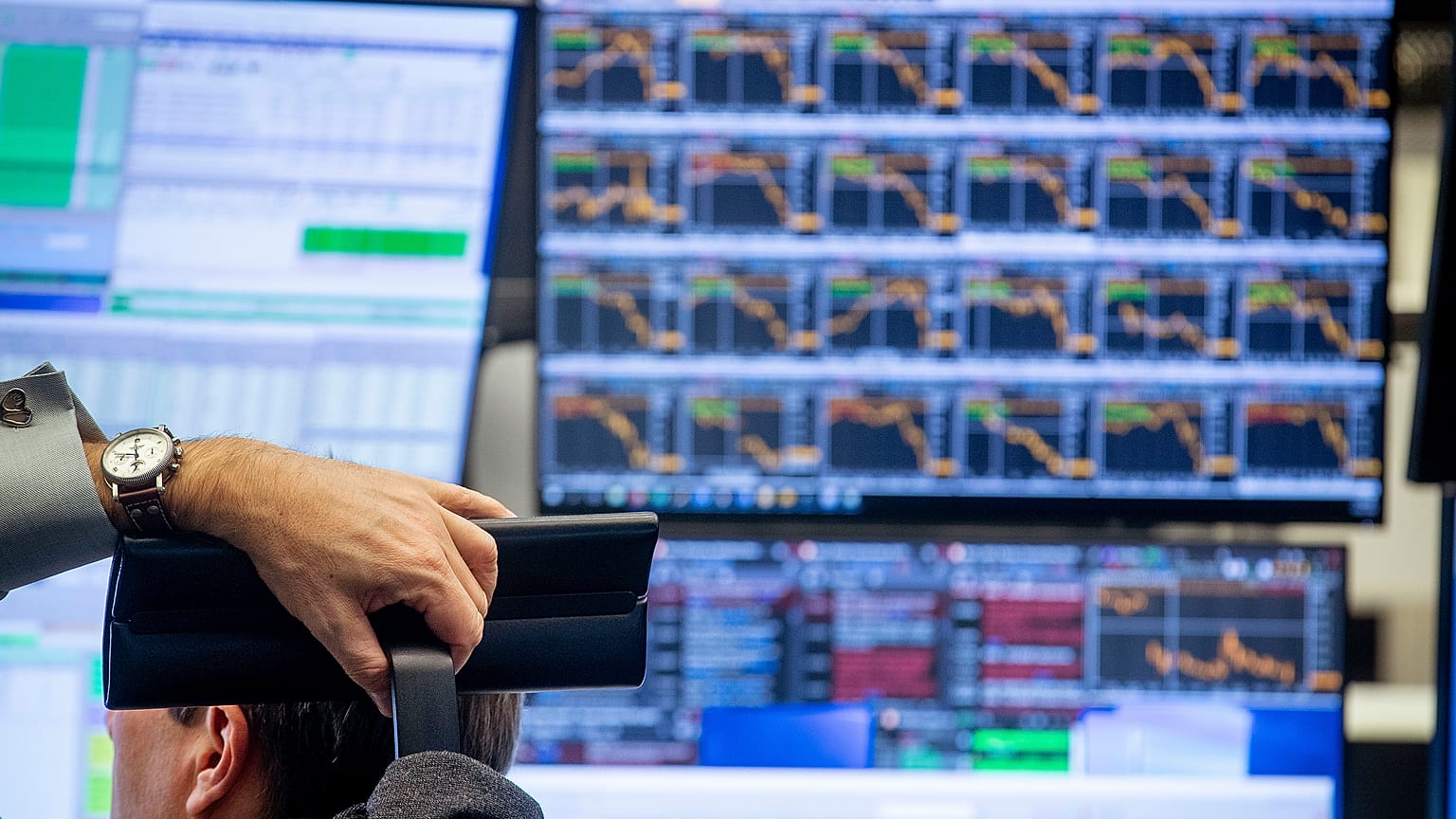 APTOPIX Germany Virus Outbreak Stock Market