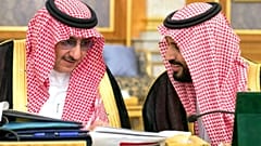 Eski veliaht prens Muhammed bin Nayef ve Veliaht Prens Muhammed bin Selman  