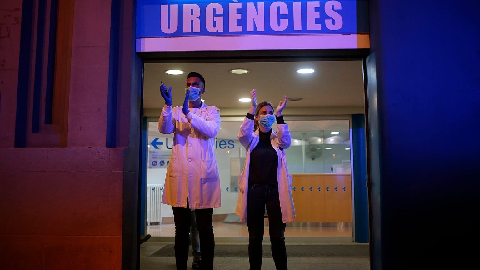 APTOPIX Spain Virus Outbreak