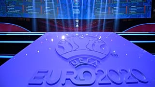 Euro 2020 Avrupa Futbol Şampiyonası, koronavirüs nedeniyle 2021'e ertelendi