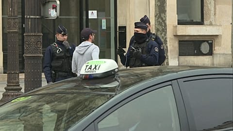 Corona-Pandemie: Paris wie leergefegt