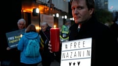 Richard Ratcliff vor der iranischen Botschaft in London (16.01.2017)   