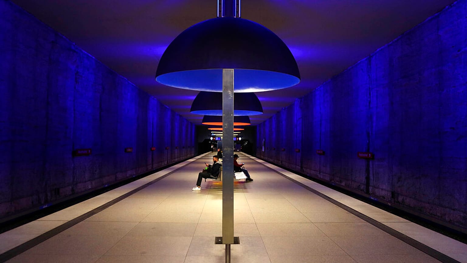 Leere U-Bahnstationen