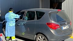 El hospital del Meixoeiro de Vigo comienza a realizar las pruebas del coronavirus en los coches