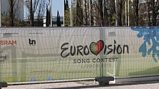 Wegen Covid-19: Kein ESC, kein Glastonbury, keine Stones