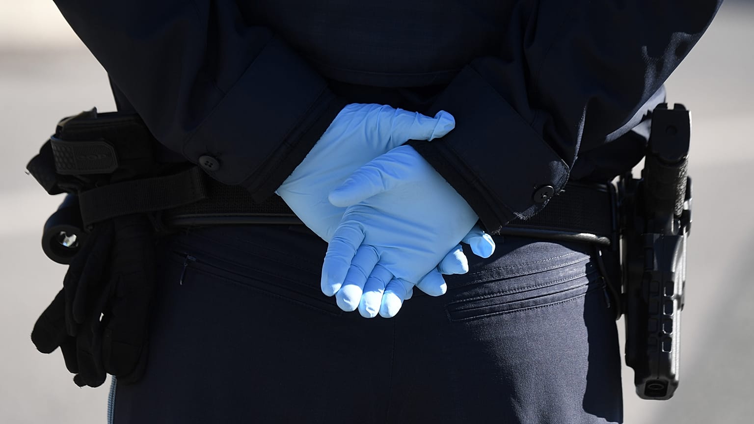 German police near Austrian border, (Photo by Christof STACHE / AFP)