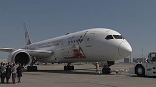 Olimpiadi 2020: in Grecia a ritirare la fiaccola ci va solo... l'aereo