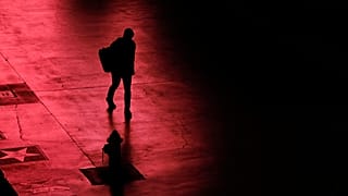 "Безмолвные убийцы": почему коронавирус распространяется с такой скоростью?