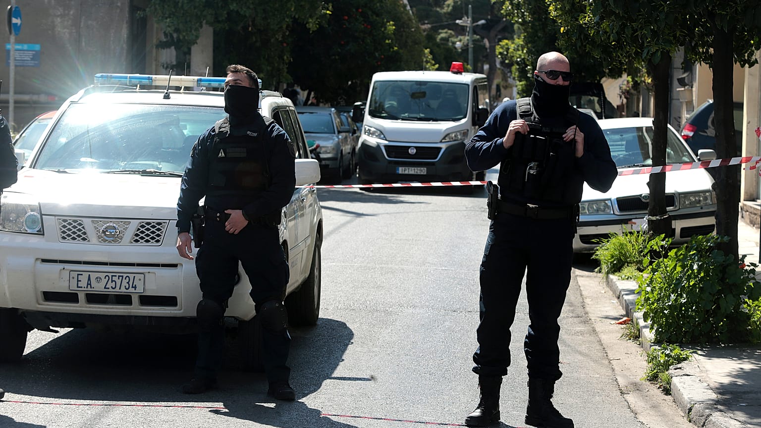 ΜΕΓΑΛΗ ΕΠΙΧΕΙΡΗΣΗ ΤΗΣ ΑΝΤΙΤΡΟΜΟΚΡΑΤΙΚΗΣ ΣΤΑ ΣΕΠΟΛΙΑ