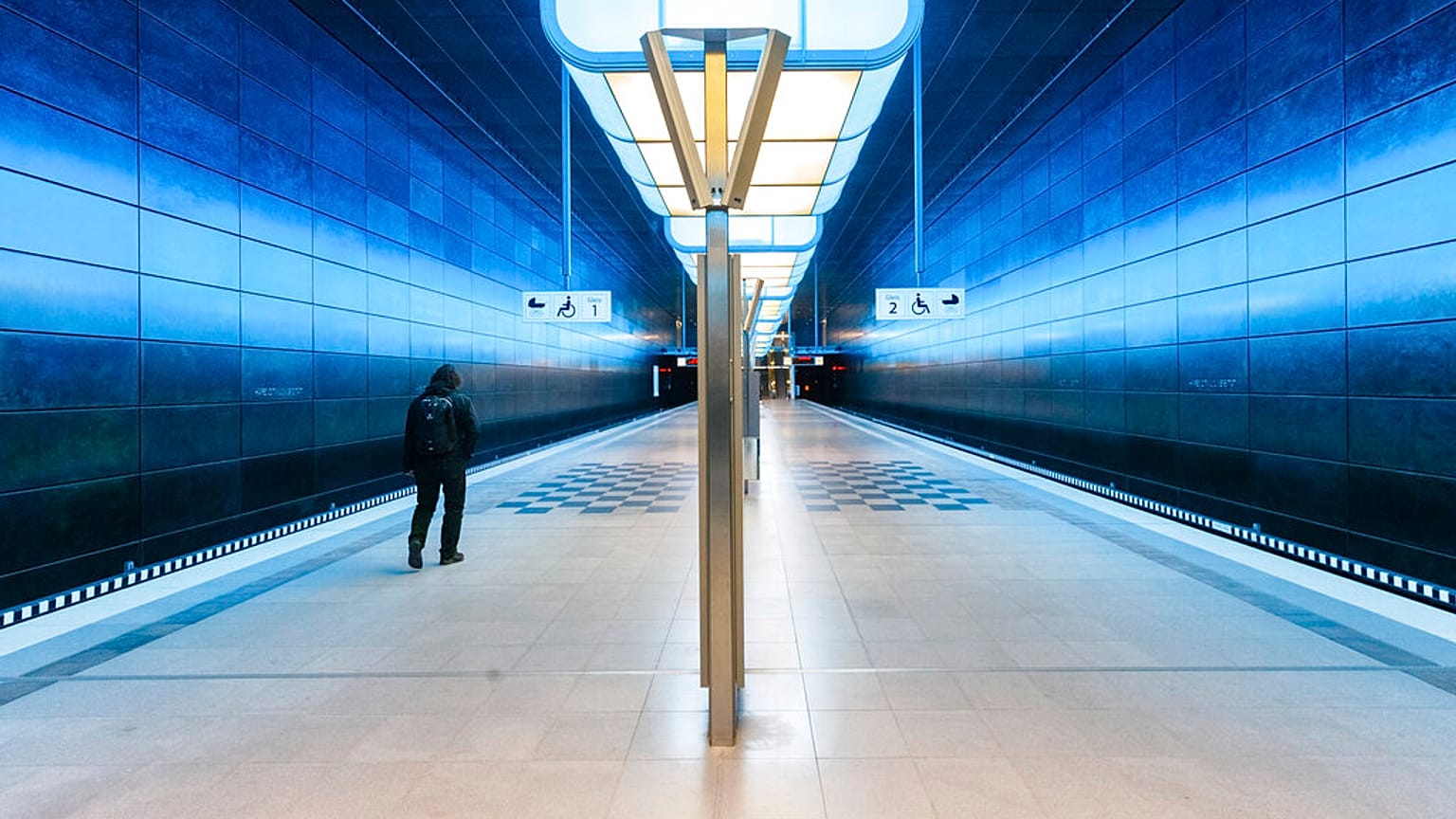 Kaum noch Fahrgäste: Eine leere U-Bahnstation in der Hamburger Hafencity